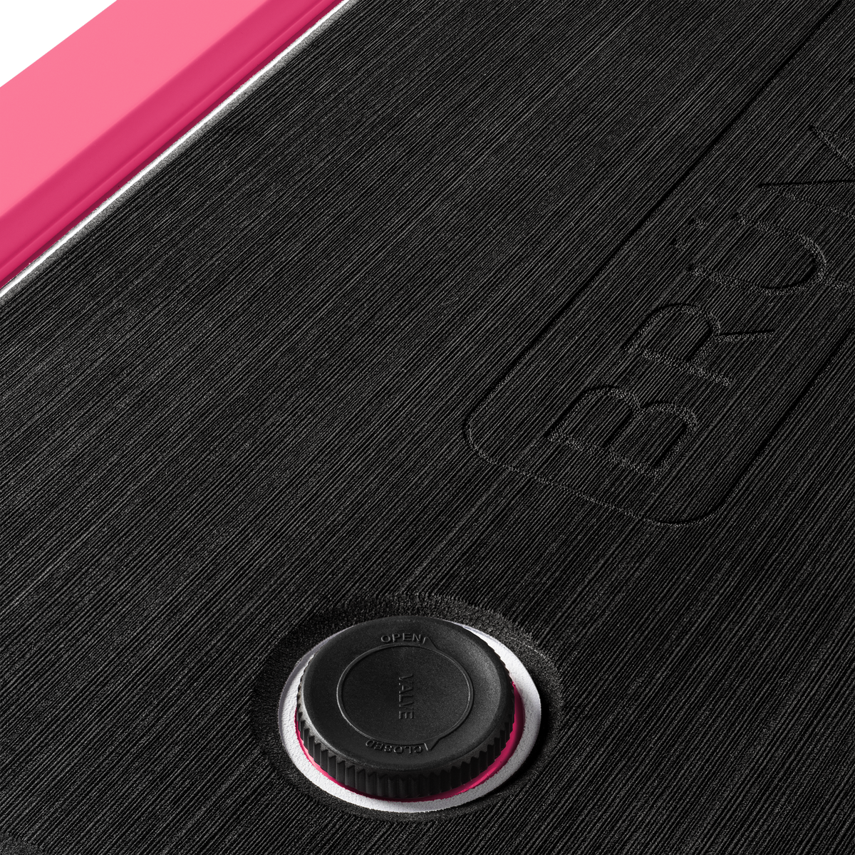brutank-k3 brutank-55qt-neonpink-vent.png